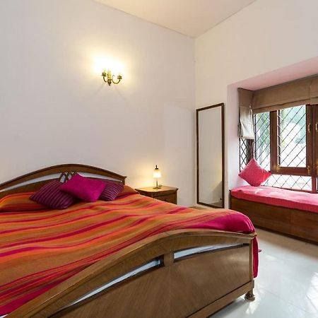 Eleven Bed & Breakfast Neu-Delhi Exterior foto