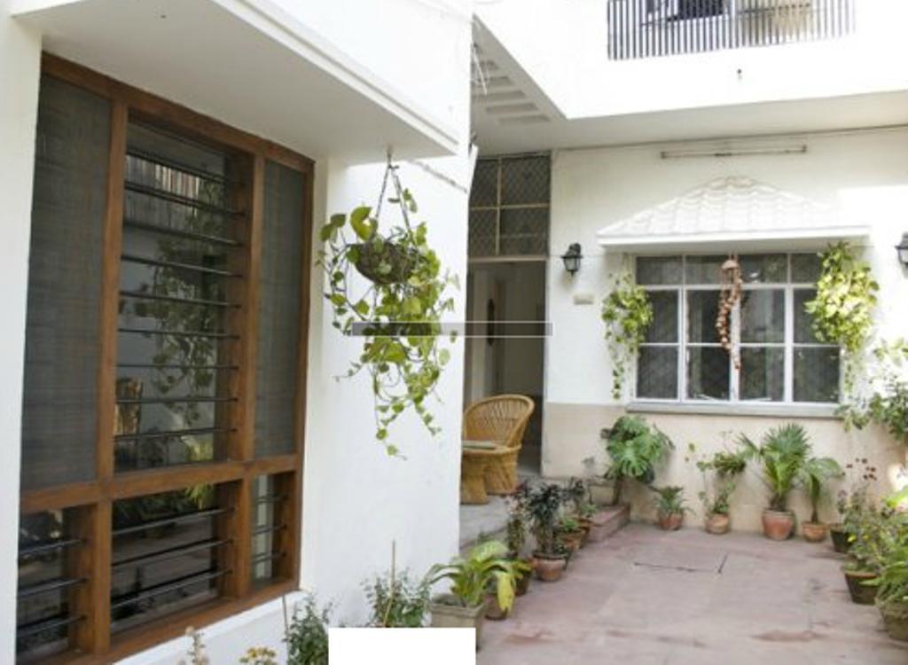 Eleven Bed & Breakfast Neu-Delhi Exterior foto