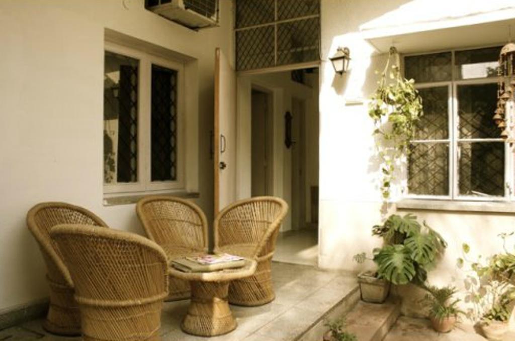 Eleven Bed & Breakfast Neu-Delhi Exterior foto